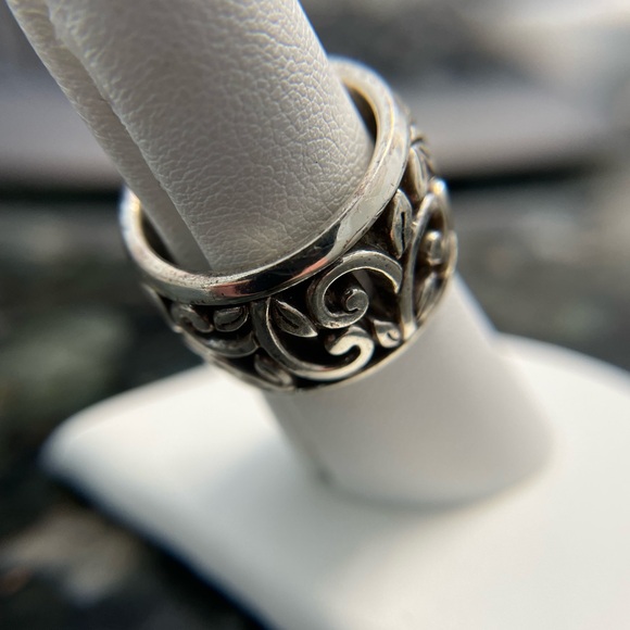 Brighton Wide Scroll Pattern Ring. SZ 6.5 - Picture 4 of 7